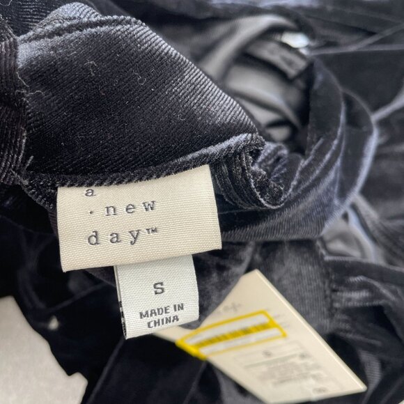 NEW A new Day Women's S Black Velvet Halter Wide Leg Jumpsuit High Neck 1666 - Picture 7 of 9